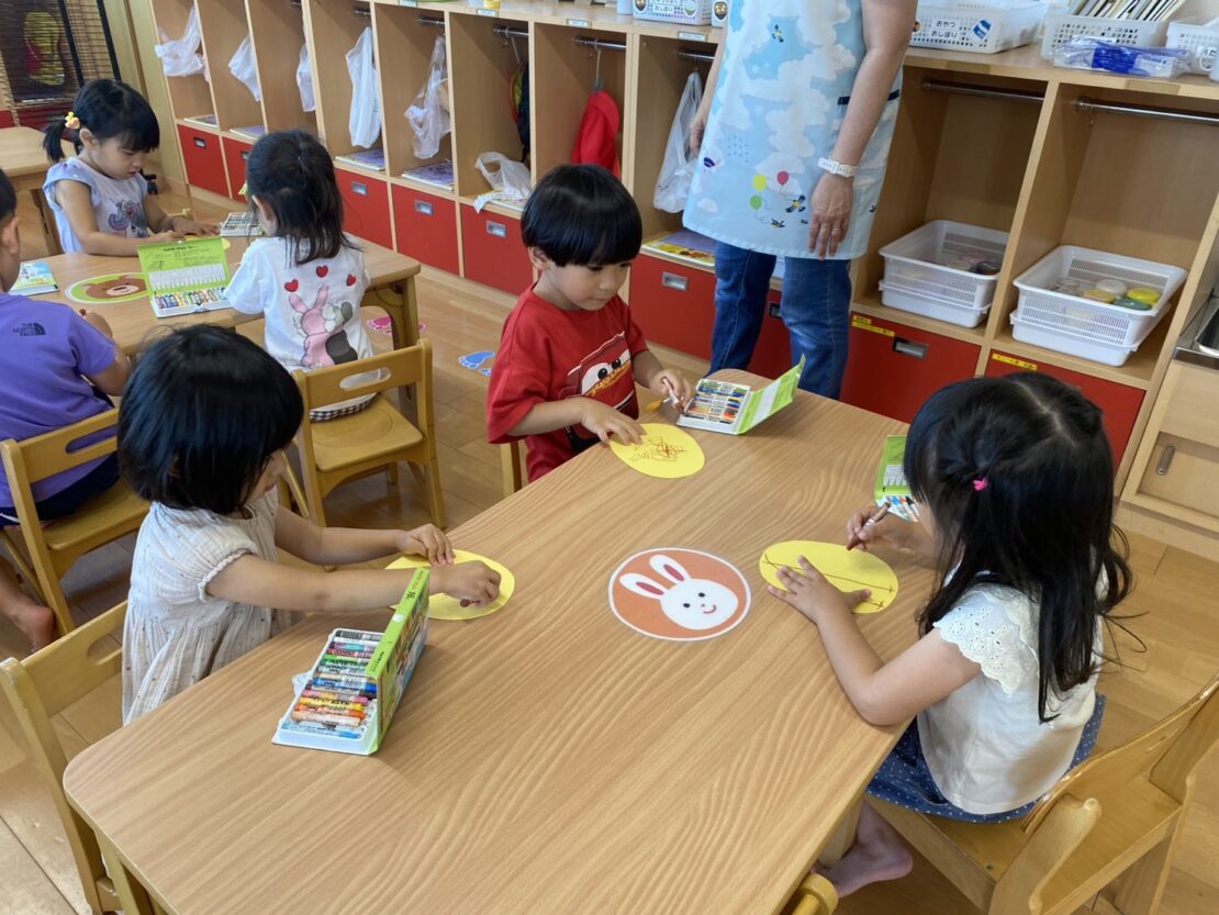 コーナー遊びの子どもたち